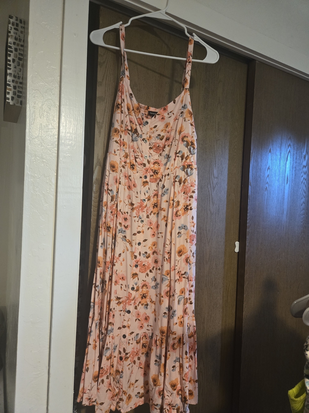 Floral Light Pink Sleeveless Maxi Dress with Button Front